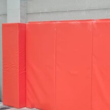 PAINEL DE PROTEÇÃO EM ESPUMA COM ESTRUTURA DE MADEIRA